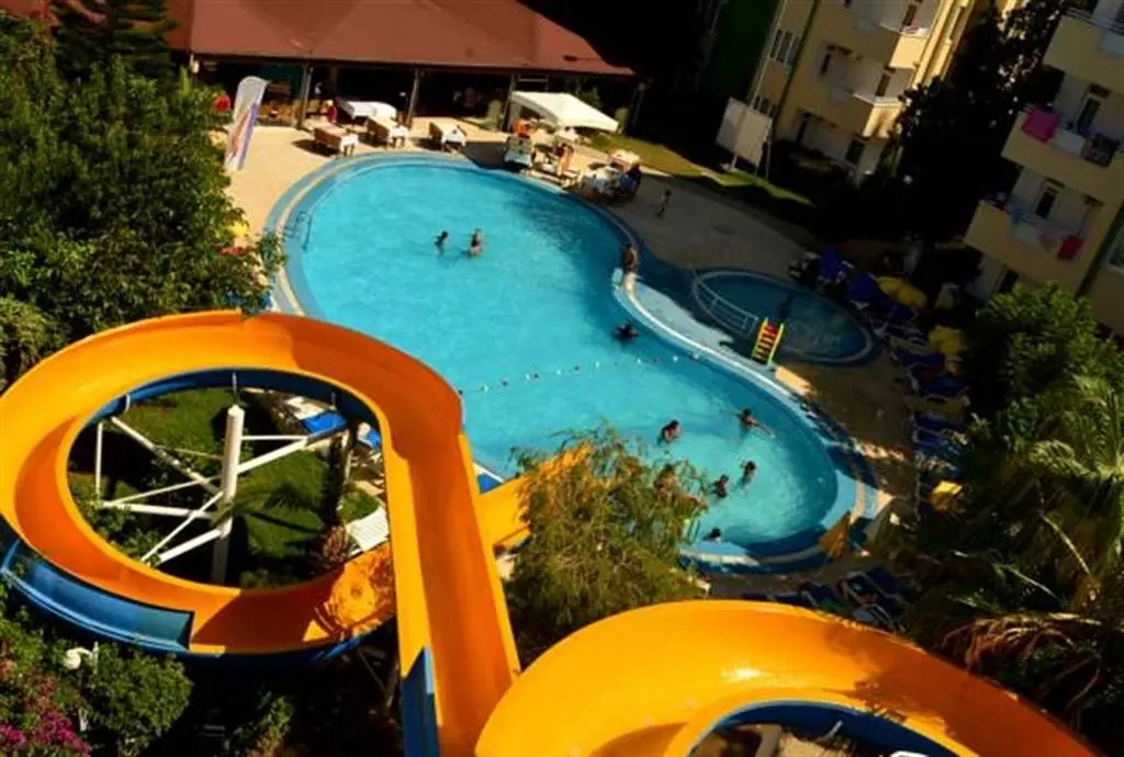 melissa garden antalya_shabavizparvaz_04.jpg